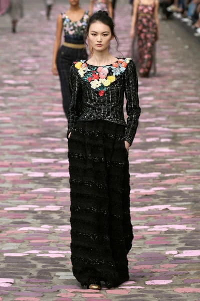 Look 32